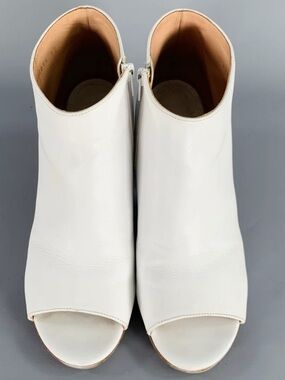 Maison Martin Margiela White Leather Peep
Toe Boots Size: 8.5 USA / 40 EUR